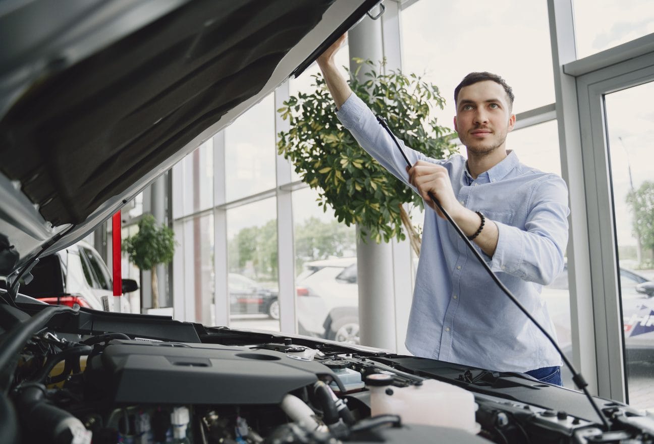 Індикатор Check Engine і перевірка двигуна автомобіля