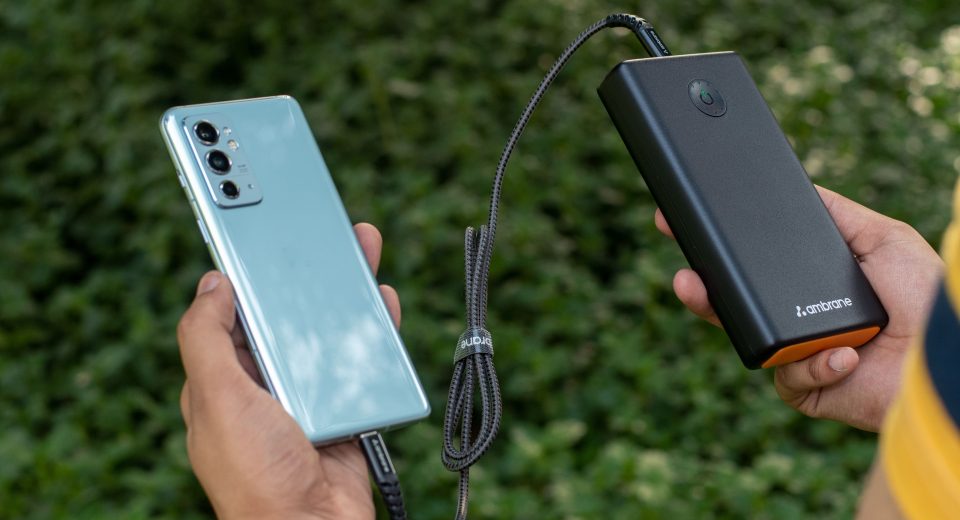 Як правильно заряджати акумулятор смартфона від павербанка