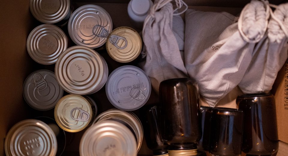 Запас консервів та продуктів на 14 днів для сім'ї під час блекауту