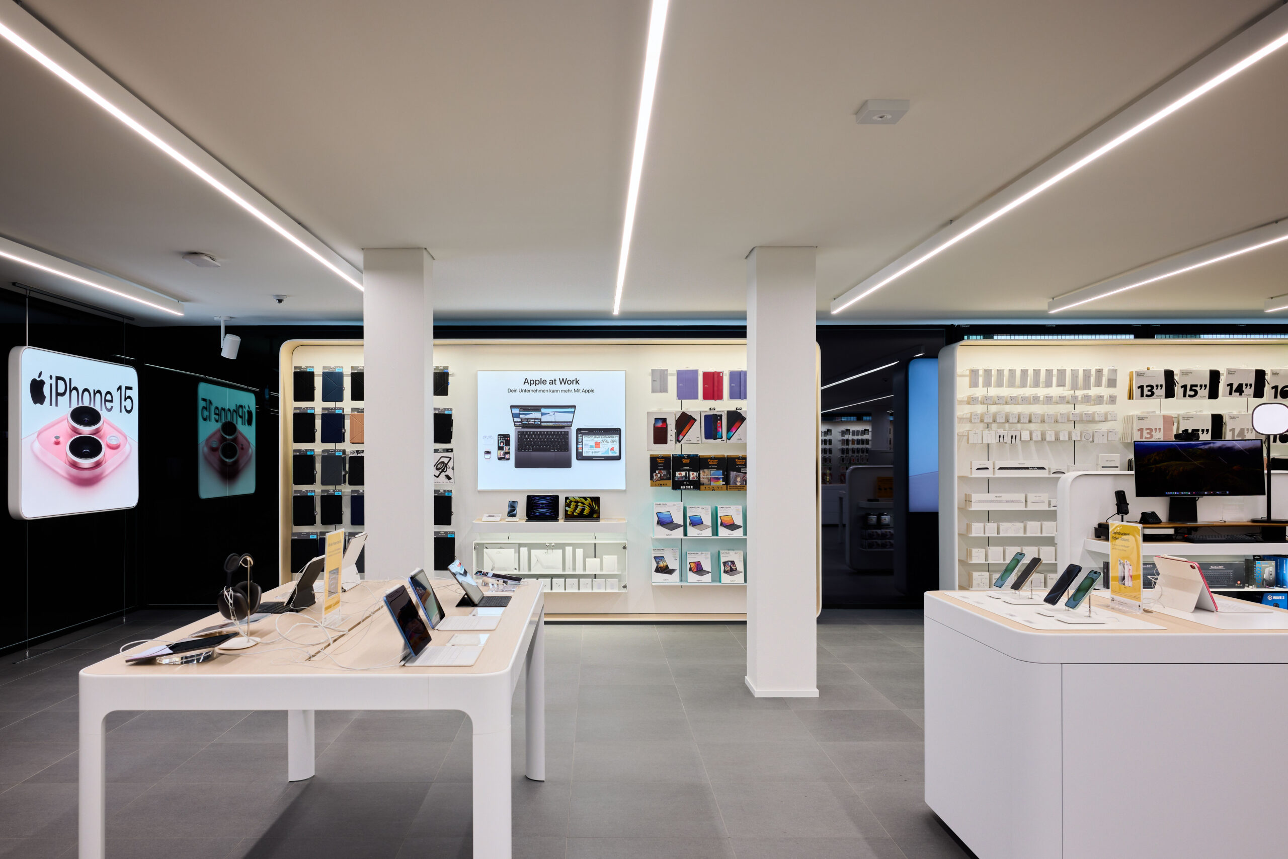 DQ Solutions, Apple Premium Partner Store Basel. Пресматеріали DQ Solutions, 2024. Магазин DQ Solutions у Базелі, Швейцарія, пресфото компанії
